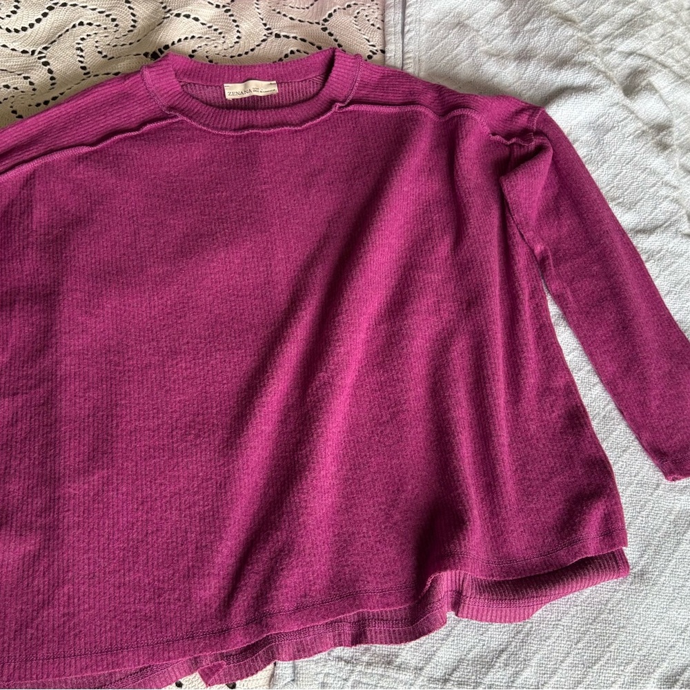 Zenana Outfitters Crewneck Sweater in Magenta Plum